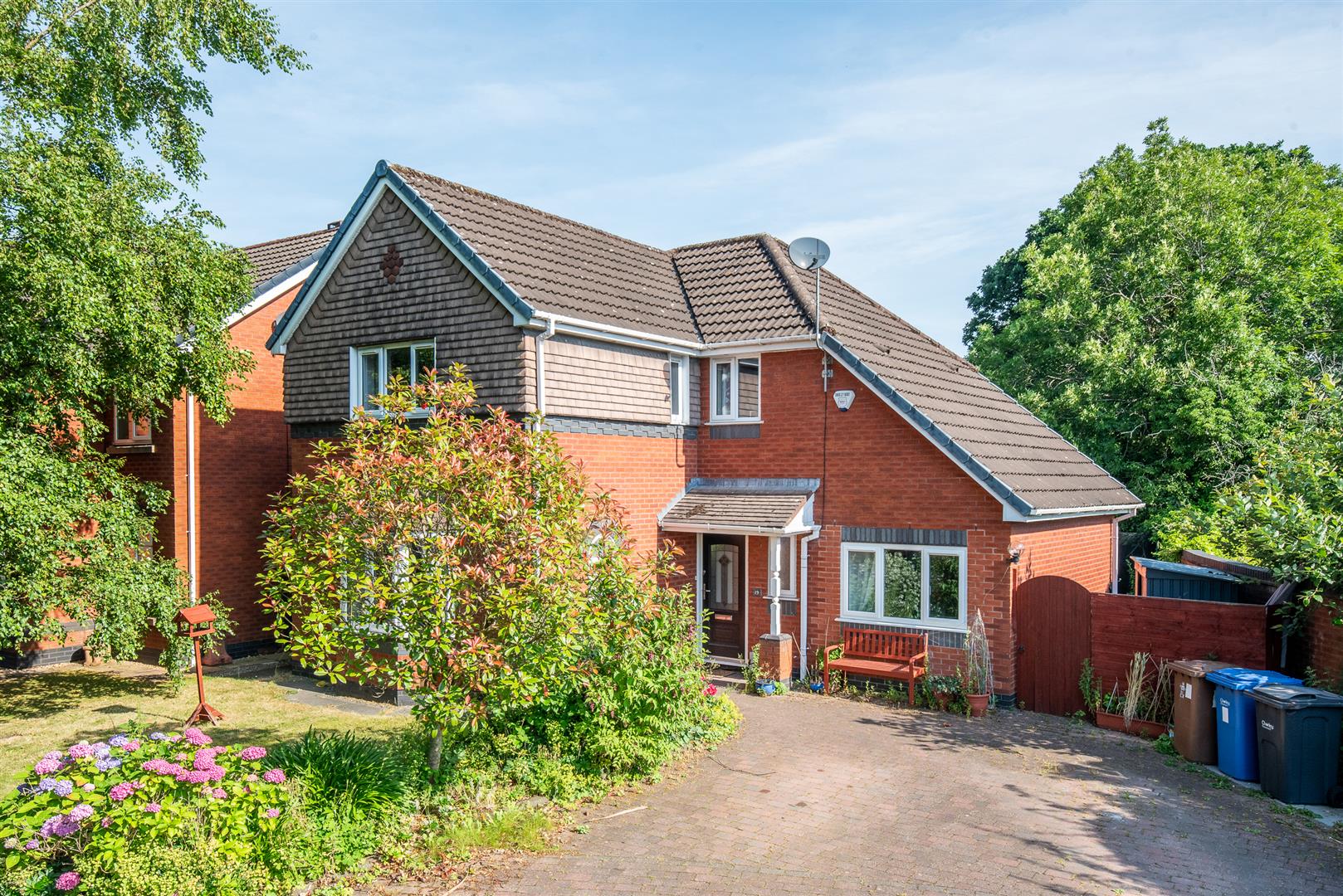 4 bed property in Orchard Close, Chorley
